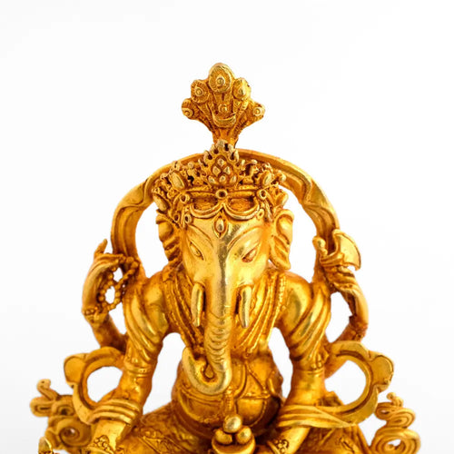 Kleine 4-armige Ganesha Statue. Detailaufsicht.