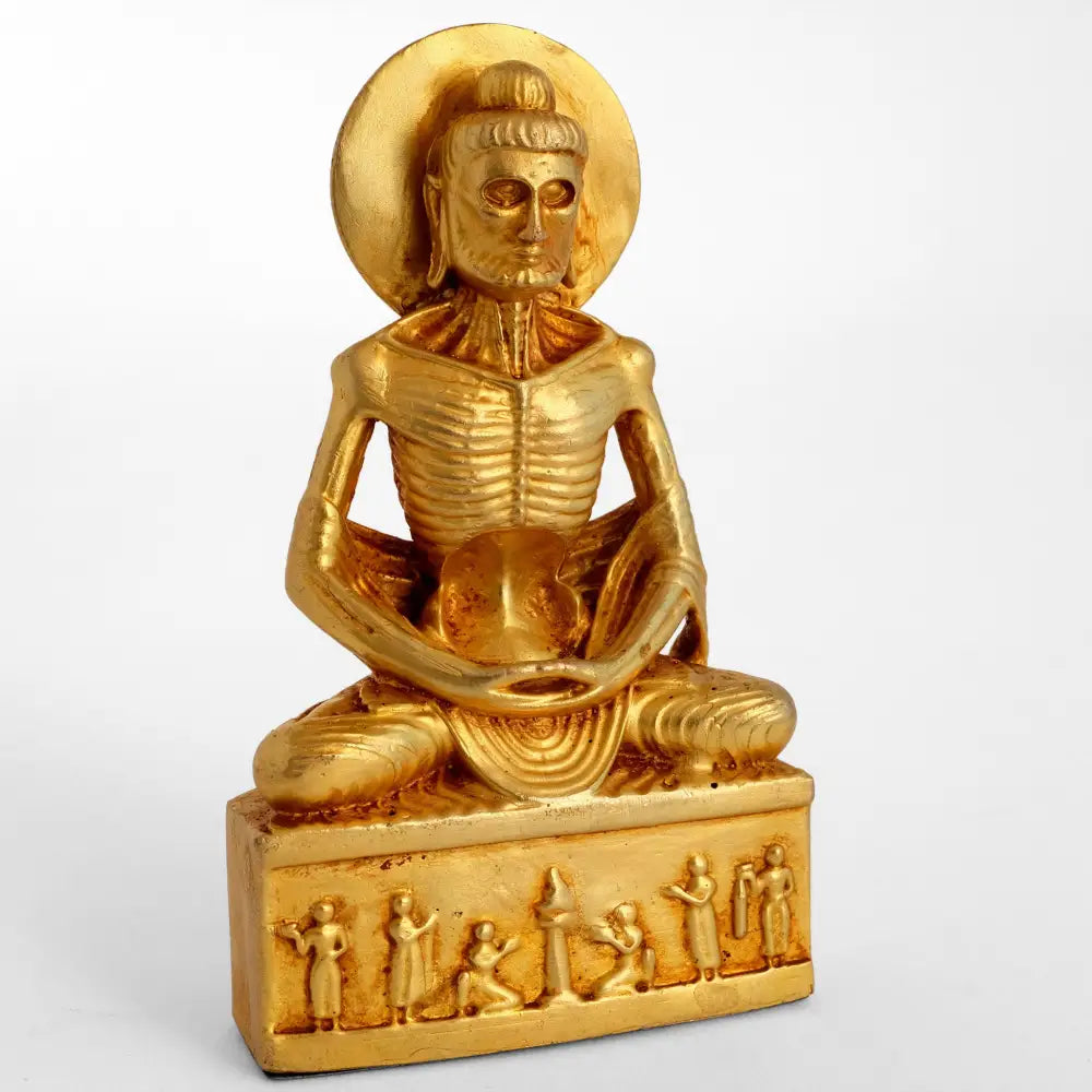 Kleine vergoldete, fastender Buddha Statue.