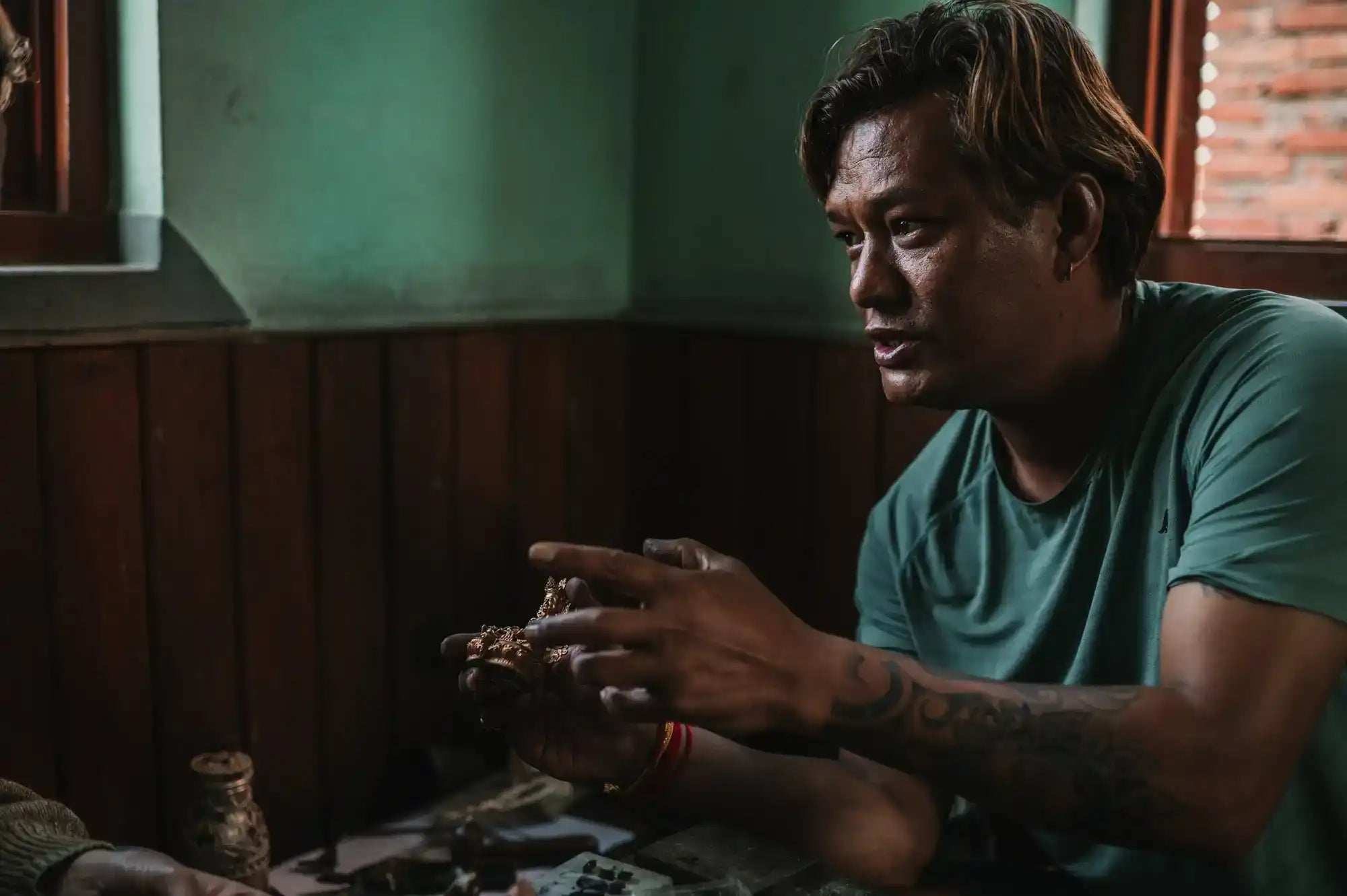 Anouk Tamrakar im Gespräch mit Shanta. Foto: Ayla Maagdenberg