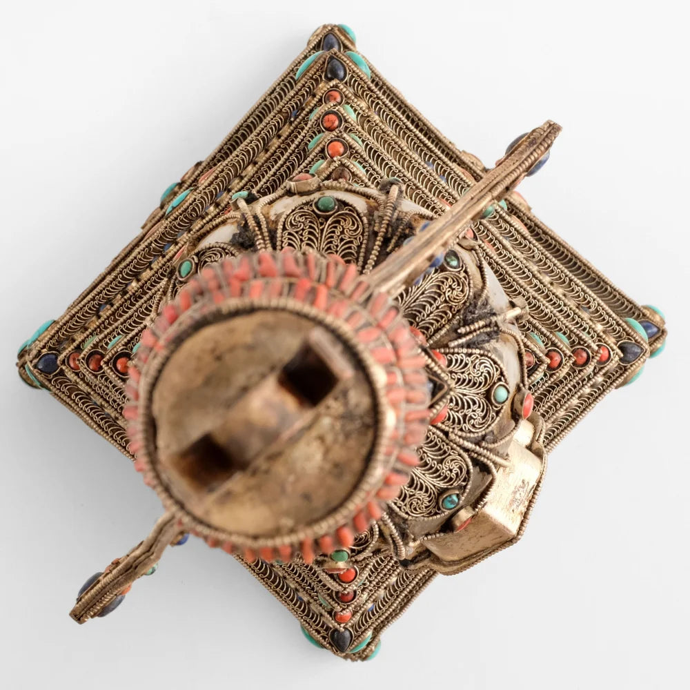 Filigran-Stupa, die Aufsicht zeigt einen mandalaartigen Aufbau.