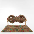 Vajra (Dorje) aus Kristall und Kupfer, mit Filigran und farbigen Steinen gestaltet. Für den buddhistischen Altar und als kostbare Dekoration.
