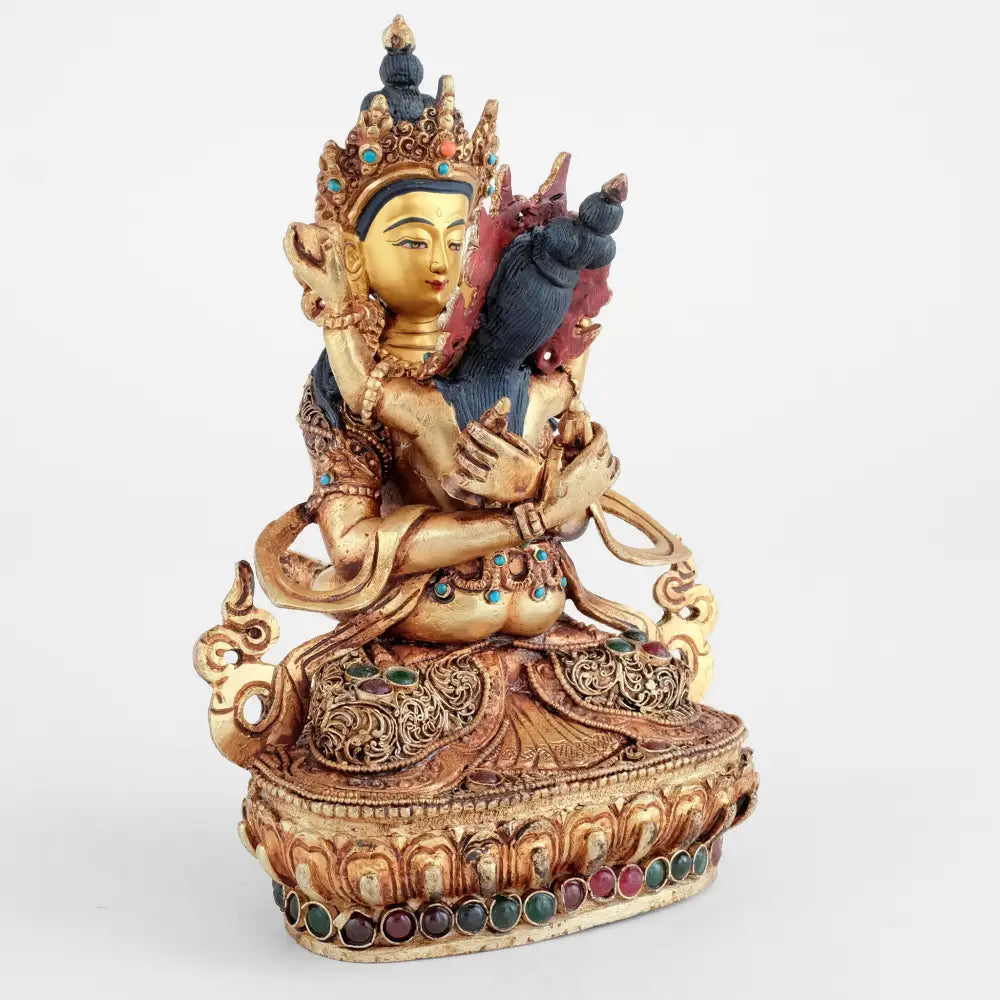 Vajradhara Statue von ihm wird heißt es, dass er unendlich sei. Er ist mit seiner Gefährtin in Yab Yum abgebildet. Es ist die tantrische Form des Shakyamuni Buddha, die Vajradhara genannt wird.