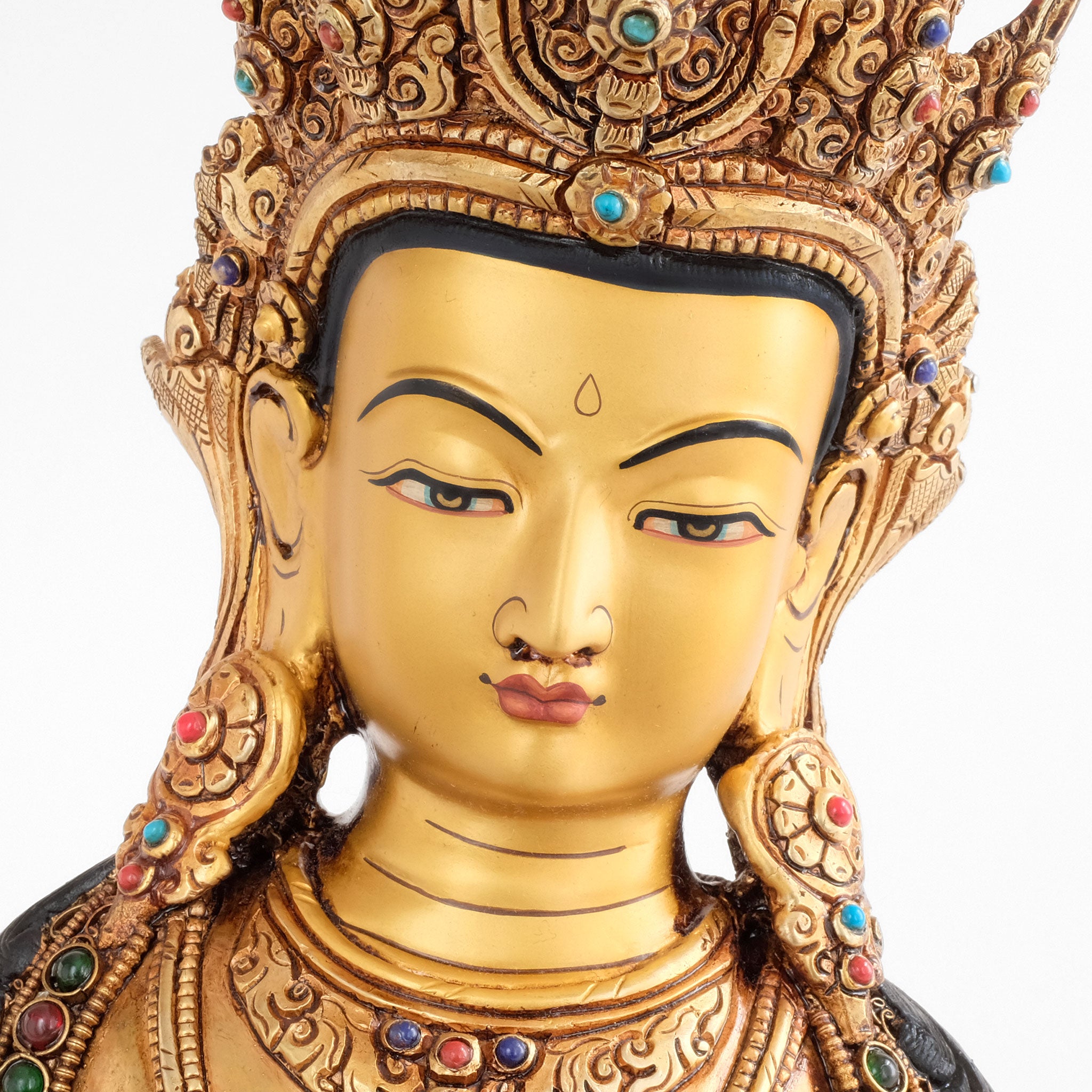 Vajrasattva Statue, Dorje Sempa, Nahaufnahme des in Gold gefassten Gesichts. 