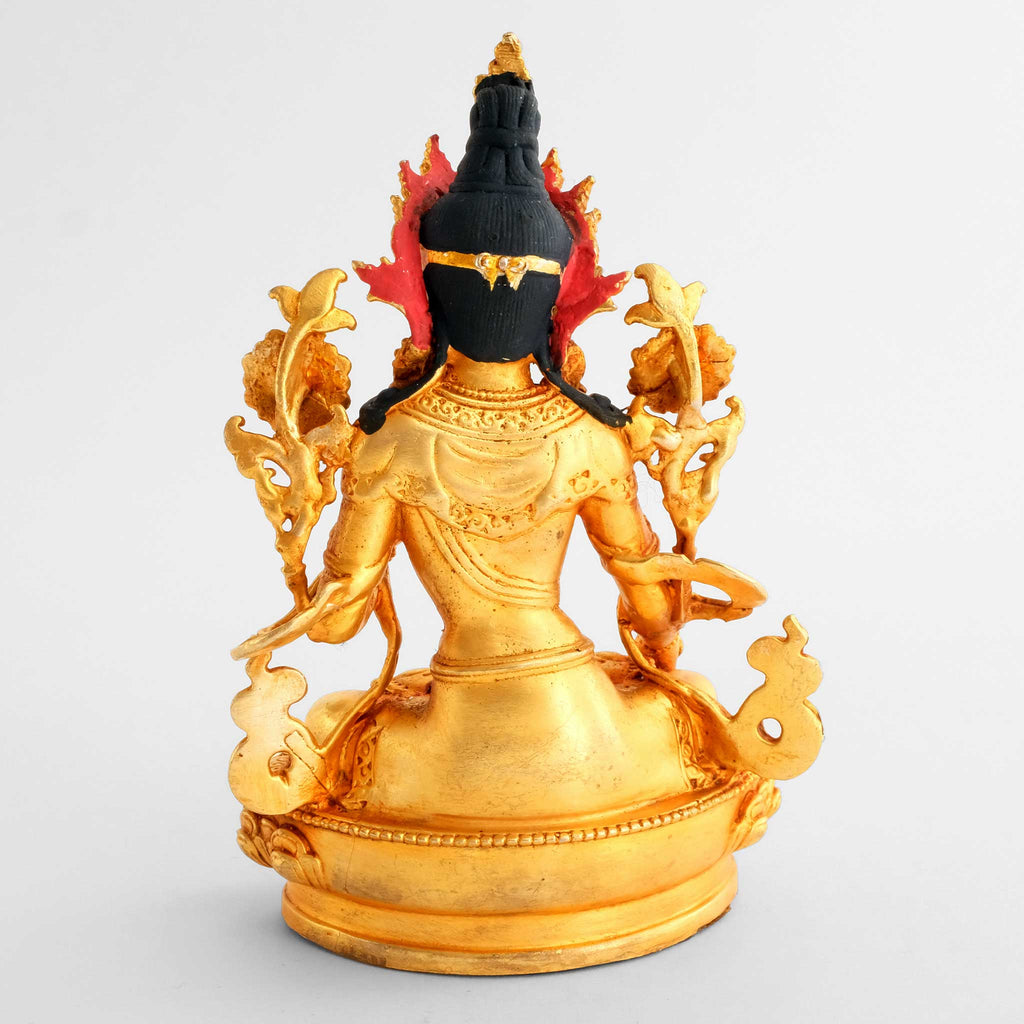 Weiße Tara Statue, kleine Figur, die Rückseite ist auch bearbeitet, sie kann freistehend aufgestellt werden.